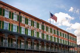 the marshal house; haunted hotels; savannah;broughton street picture